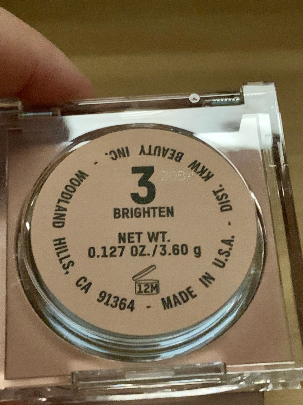 KKW Beauty Brighten 3 Pressed Powder - Picture 4 of 4